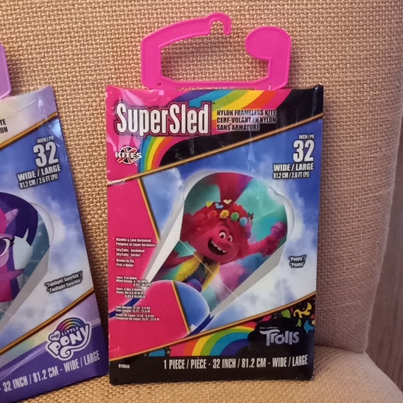 Super Sled 32 inch Kite Bundle - Picture 3 of 6